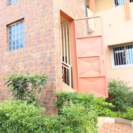 Apartamento Vegas House Yaoundé Exterior foto